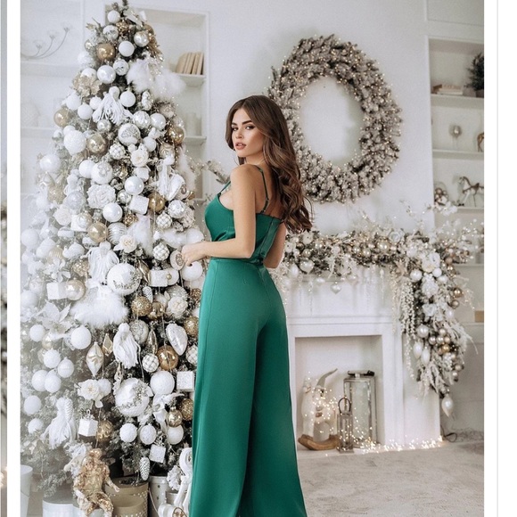 Emerald green jump suit - Picture 2 of 10